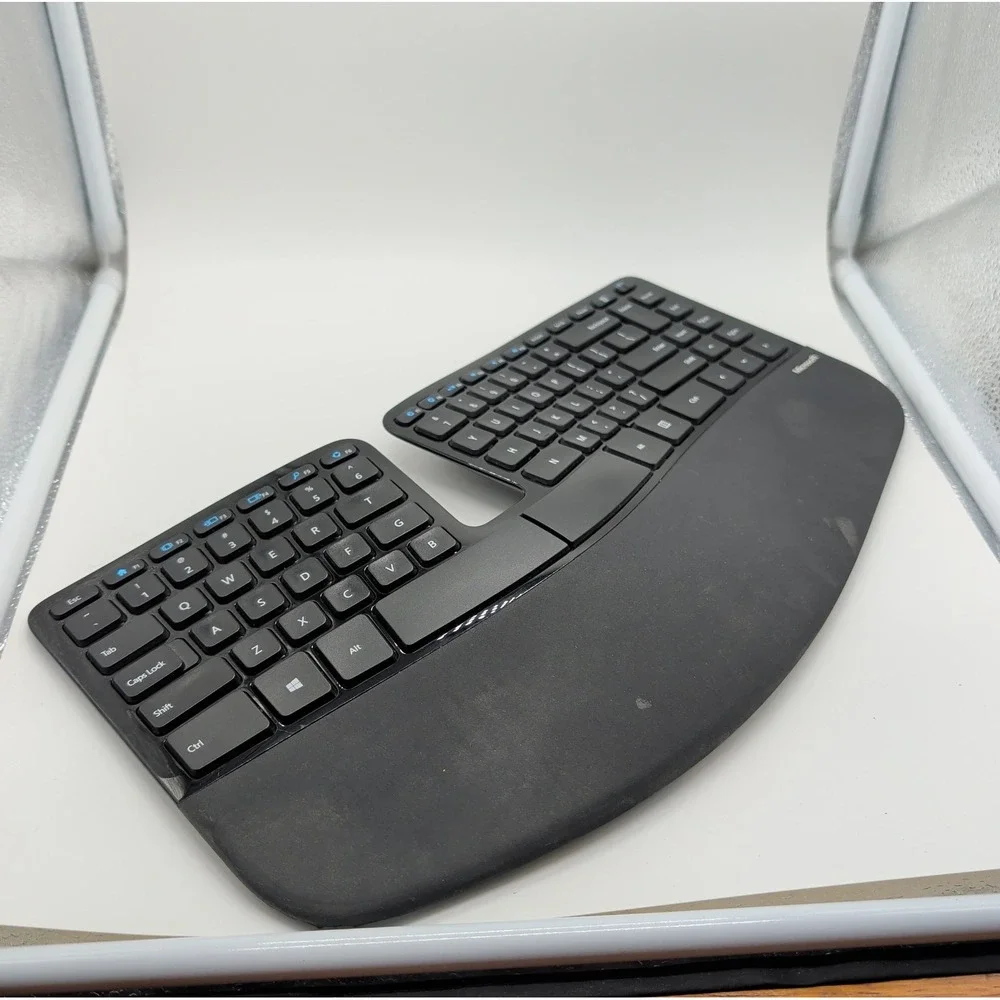 Microsoft Sculpt Ergonomic Wireless Desktop Keyboard Model 1599 - NO Dongle GUC